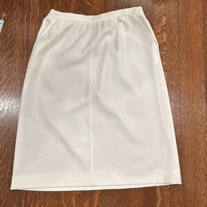 Vintage White Skirt Size 16